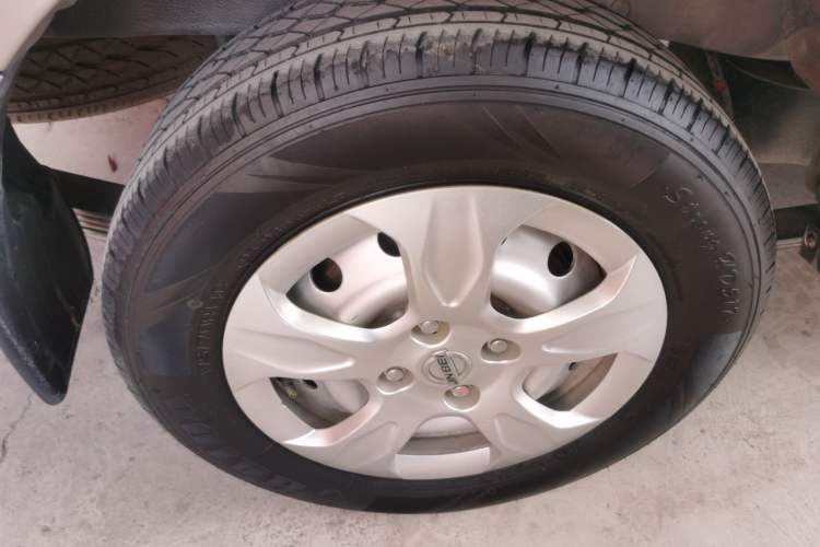 Used Jinbei New Hiace X30L 2019 1.5L Wealth Edition China VI SWC15M Right Rear Wheel Hub