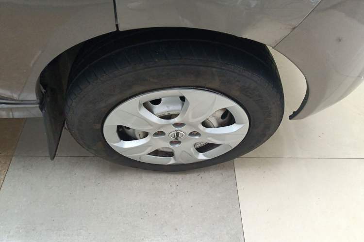 Used Jinbei New Hiace X30L 2019 1.5L Cargo Van Wealth Edition China VI SWC15M Right Rear Wheel Hub