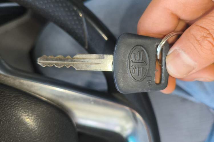 Used Jinbei New Hiace X30L 2019 1.5L Wealth Edition China VI SWC15M Vehicle Key