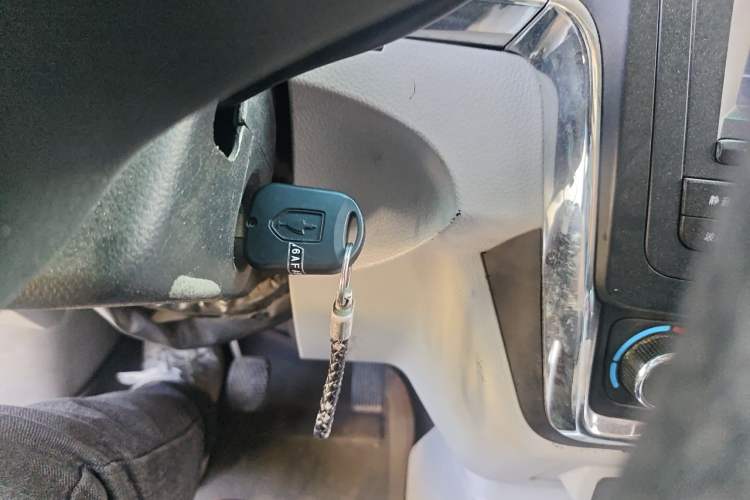 Used Jinbei New Hiace X30L 2019 1.5L Cargo Van Wealth Edition China VI SWC15M Vehicle Key