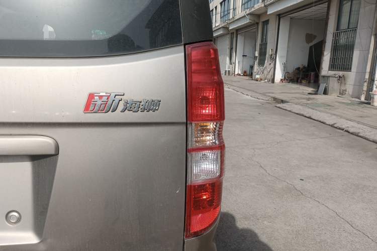 Used Jinbei New Hiace X30L 2019 1.5L Wealth Edition China VI SWC15M Right Rear Taillight