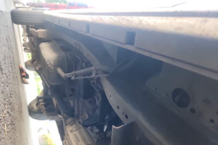 Used Jinbei New Hiace X30L  Chassis Front Right