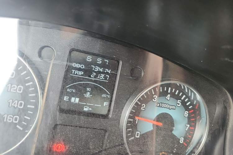 Used Jinbei New Hiace X30L  Odometer Close Up