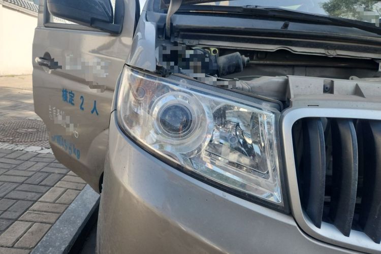 Used Jinbei New Hiace X30L  Right Front Headlight