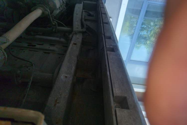 Used Jinbei New Hiace X30L  Chassis Rear Left