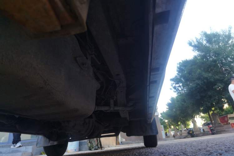 Used Jinbei New Hiace X30L  Chassis Rear Right