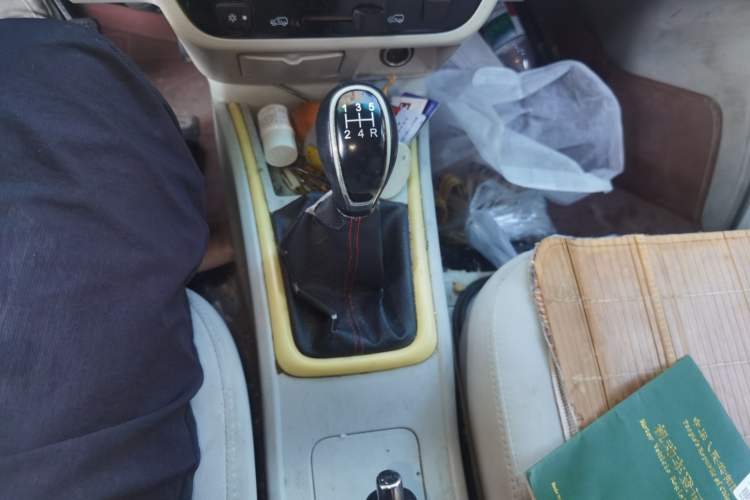 Used Jinbei New Hiace X30L  Gear Lever