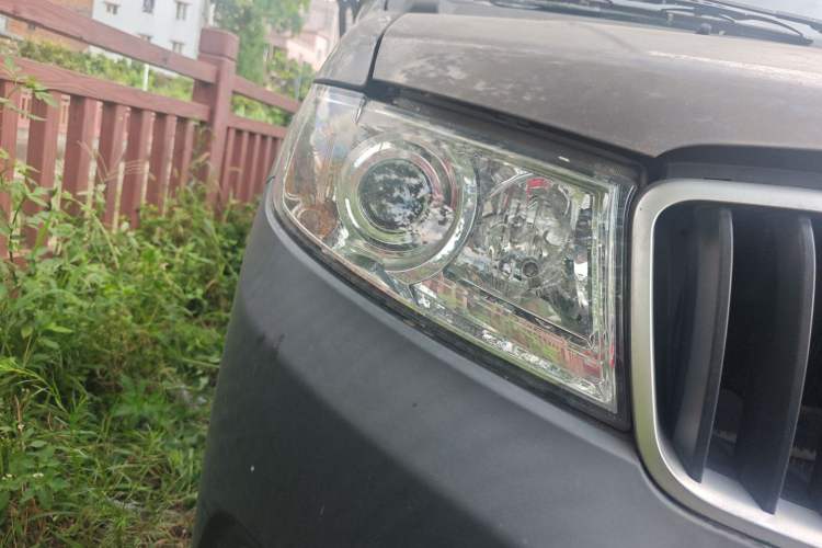 Used Jinbei New Hiace X30L 2021 1.5L Wealth Edition Bus Non-Air-Conditioned China VI Standard SWC15M Right Front Headlight