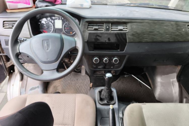 Used Jinbei New Hiace X30L 2021 1.5L Wealth Central Air Conditioning Version Coach China VI Standard SWC15M Center Console