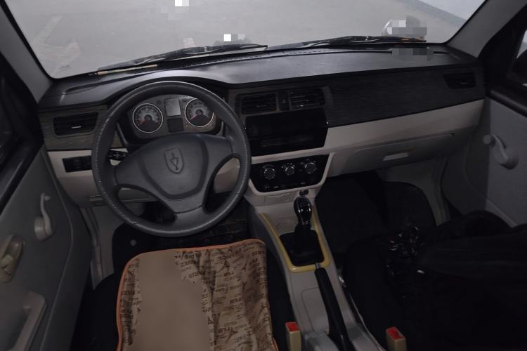 Used Jinbei New Hiace X30L 2021 1.5L Wealth Central Air Conditioning Version Coach China VI Standard SWC15M Center Console