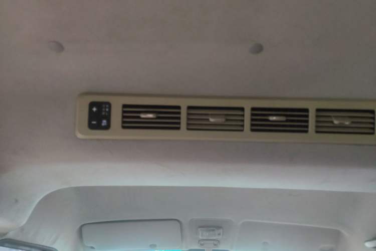 Used Jinbei New Hiace X30L 2021 1.5L Wealth Central Air Conditioning Version Coach China VI Standard SWC15M Headliner