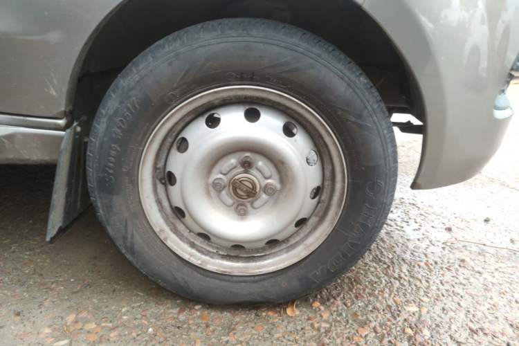 Used Jinbei New Hiace X30L 2021 1.5L Wealth Central Air Conditioning Version Coach China VI Standard SWC15M Right Front Wheel Hub