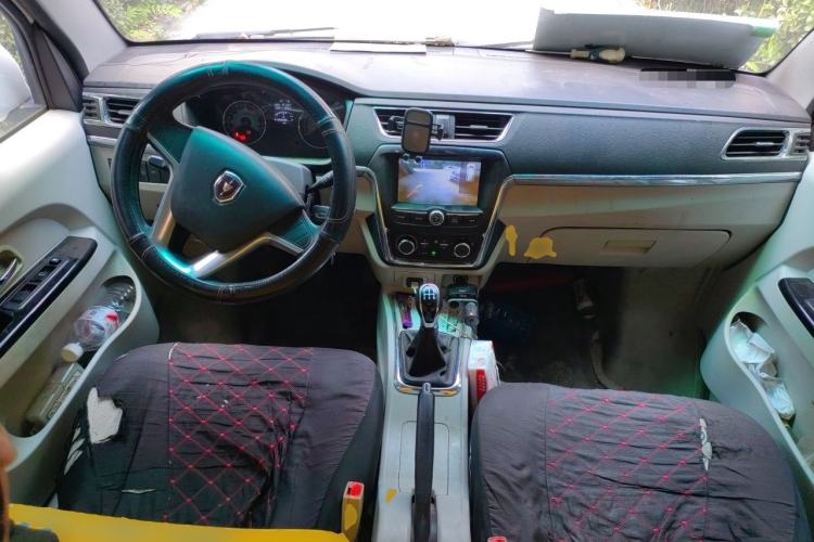 Used Jinbei New Hiace X30L 2021 1.5L Business Central Air-Conditioned Coach China VI Standard SWC15M Center Console