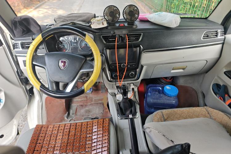 Used Jinbei New Hiace X30L 2021 1.5L Business Central Air-Conditioned Coach China VI Standard SWC15M Center Console