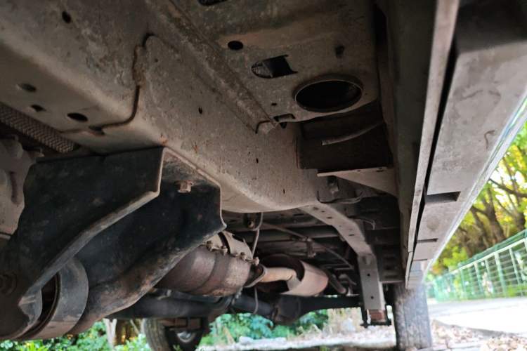 Used Jinbei New Hiace X30L 2021 1.5L Business Central Air-Conditioned Coach China VI Standard SWC15M Chassis Front Left