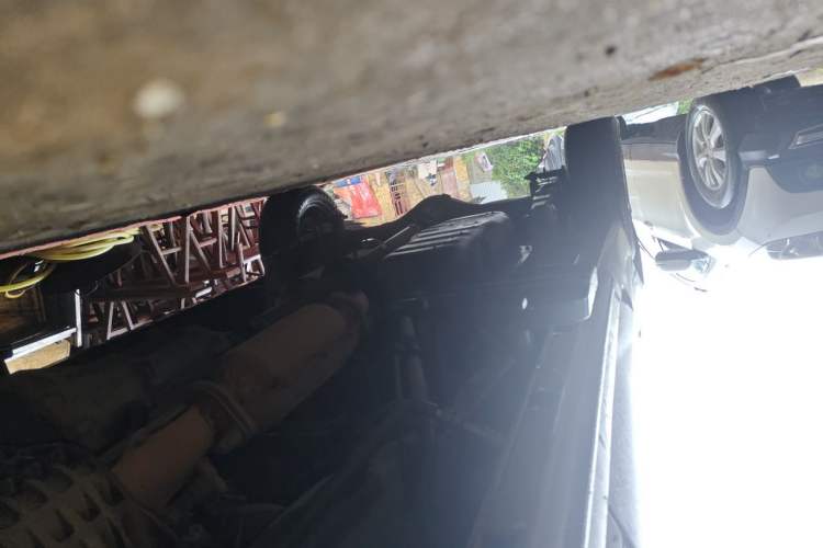 Used Jinbei New Hiace X30L 2021 1.5L Wealth Central Air Conditioning Edition Van China VI Standard SWC15M Chassis Front Right