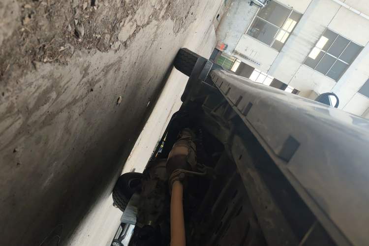 Used Jinbei New Hiace X30L  Chassis Rear Left