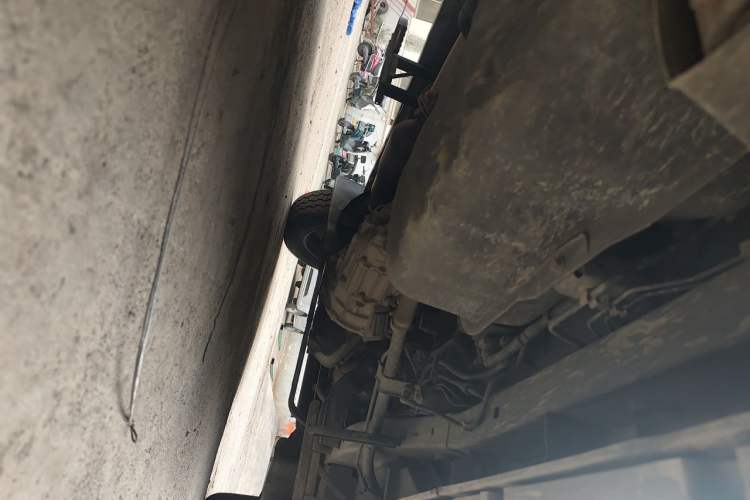 Used Jinbei New Hiace X30L  Chassis Rear Right