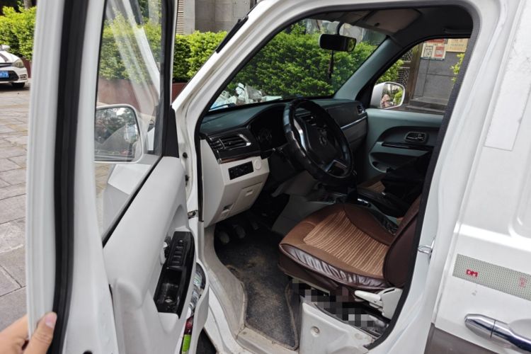 Used Jinbei New Hiace X30L 2021 1.5L Business Van Non-Air-Conditioned Version China VI Standard SWC15M Driver Seat
