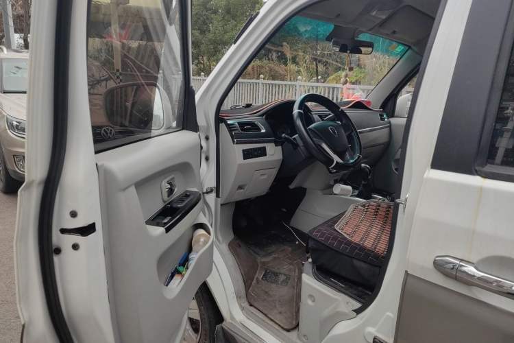 Used Jinbei New Hiace X30L 2021 1.5L Business Central Air-Conditioned Coach China VI Standard SWC15M Driver Seat