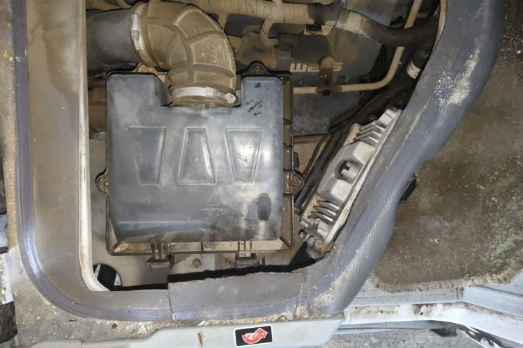 Used Jinbei New Hiace X30L 2021 1.5L Wealth Central Air Conditioning Edition Van China VI Standard SWC15M Engine Bay Left