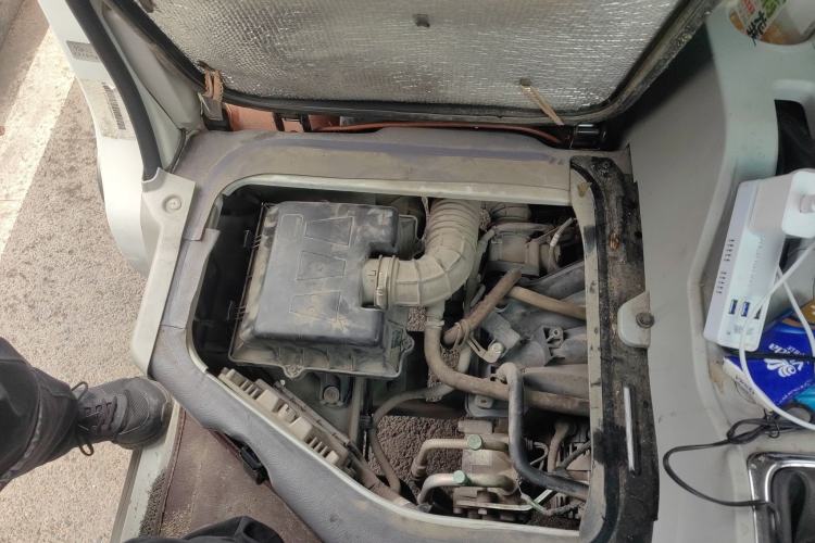 Used Jinbei New Hiace X30L 2021 1.5L Business Central Air-Conditioned Coach China VI Standard SWC15M Engine Bay Right