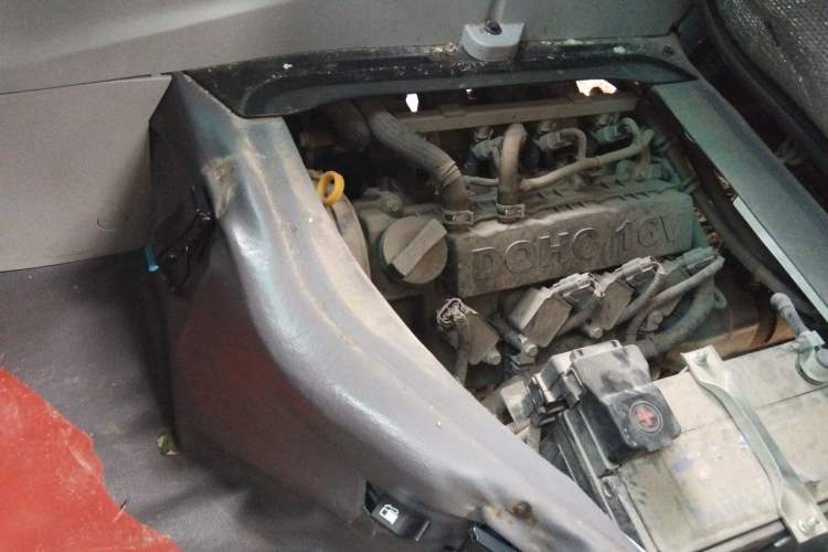 Used Jinbei New Hiace X30L 2021 1.5L Wealth Edition Bus Non-Air-Conditioned China VI Standard SWC15M Engine Bay Right