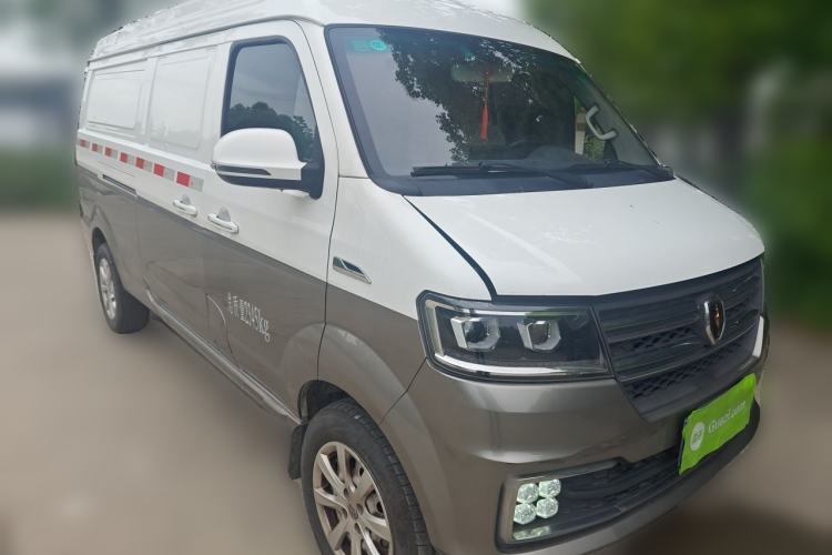 Used Jinbei New Hiace X30L 2021 1.5L Wealth Central Air Conditioning Edition Van China VI Standard SWC15M Front Right 45 Deg