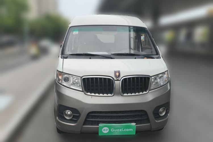 Used Jinbei New Hiace X30L 2021 1.5L Wealth Edition Bus Non-Air-Conditioned China VI Standard SWC15M Front