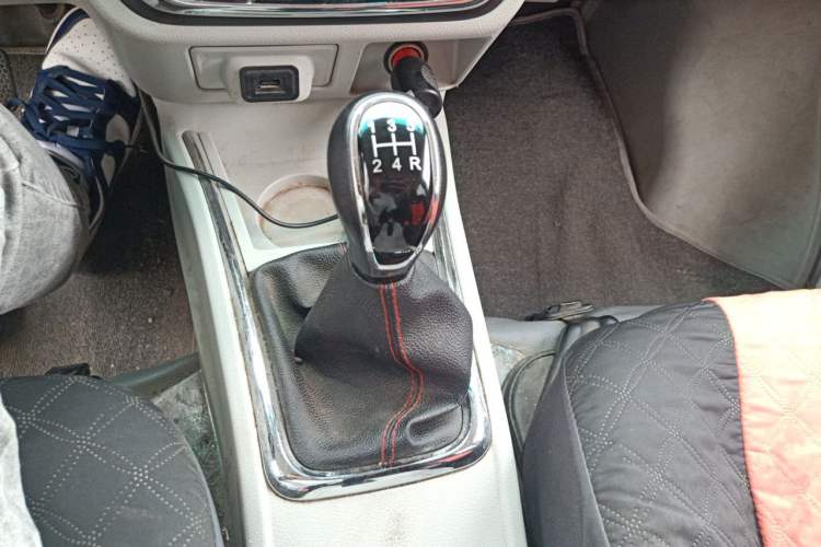 Used Jinbei New Hiace X30L 2021 1.5L Wealth Central Air Conditioning Version Coach China VI Standard SWC15M Gear Lever
