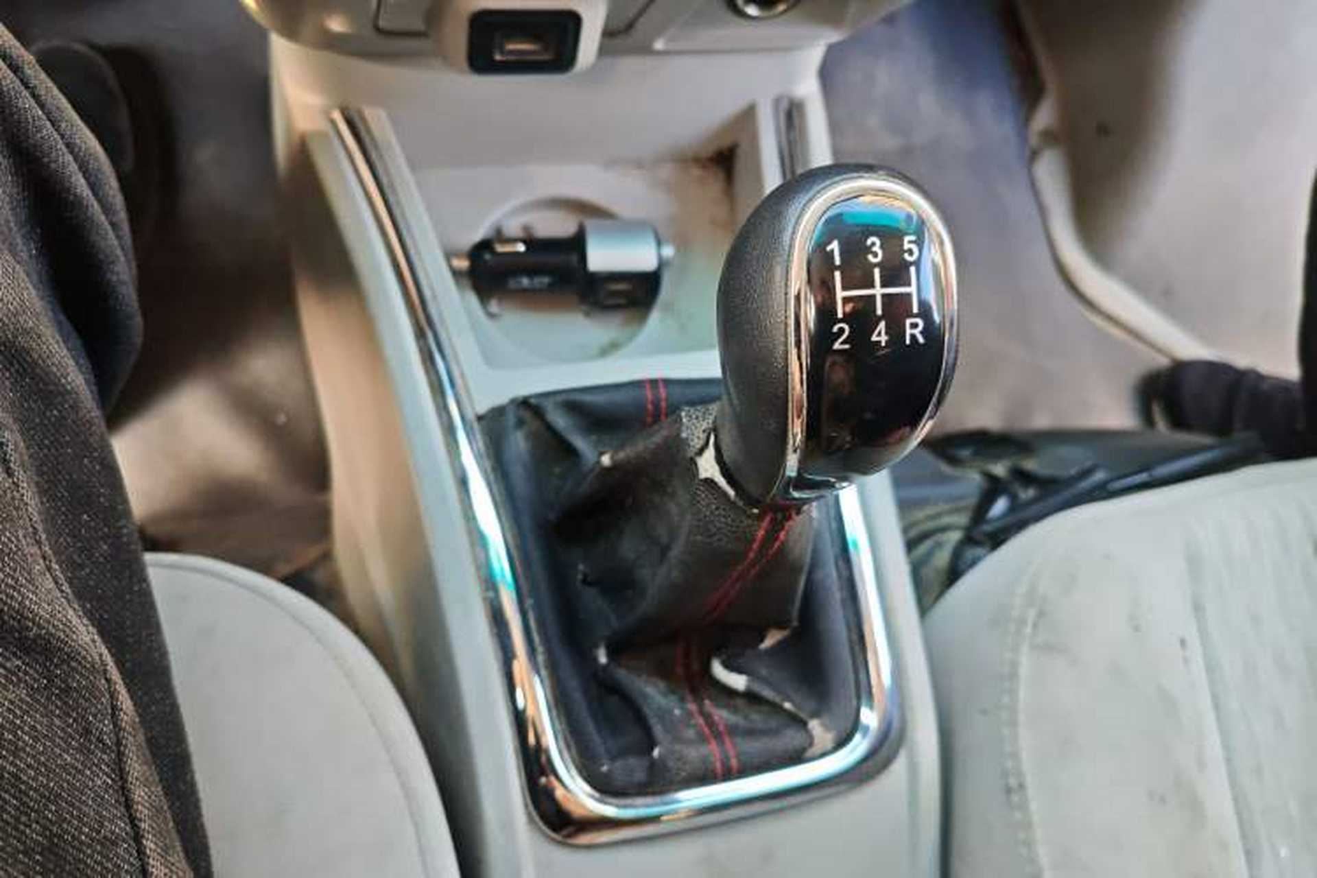 Used Jinbei New Hiace X30L 2021 1.5L Wealth Central Air Conditioning Version Coach China VI Standard SWC15M Gear Lever
