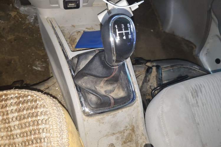 Used Jinbei New Hiace X30L 2021 1.5L Wealth Central Air Conditioning Edition Van China VI Standard SWC15M Gear Lever