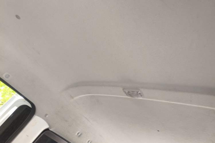 Used Jinbei New Hiace X30L 2021 1.5L Wealth Edition Bus Non-Air-Conditioned China VI Standard SWC15M Headliner