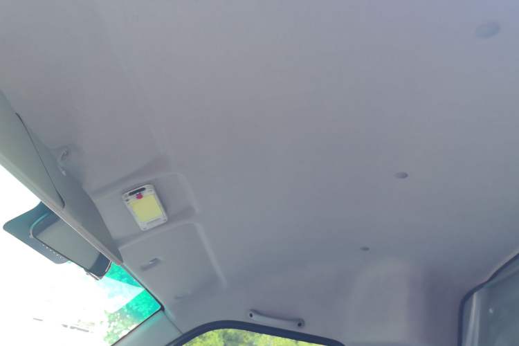 Used Jinbei New Hiace X30L 2021 1.5L Wealth Central Air Conditioning Edition Van China VI Standard SWC15M Headliner