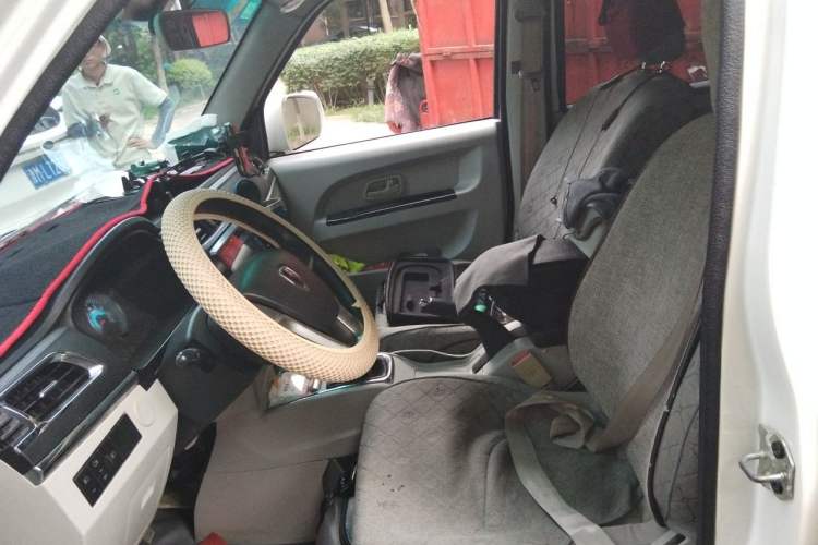 Used Jinbei New Hiace X30L 2021 1.5L Wealth Edition Bus Non-Air-Conditioned China VI Standard SWC15M Left Front Seat
