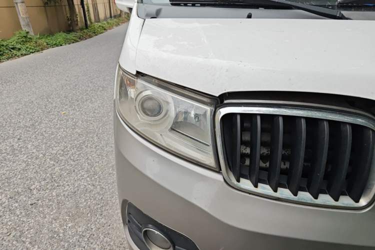 Used Jinbei New Hiace X30L 2021 1.5L Wealth Central Air Conditioning Edition Van China VI Standard SWC15M Right Front Headlight