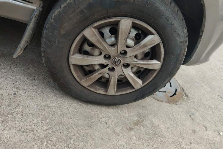 Used Jinbei New Hiace X30L  Right Front Wheel Hub
