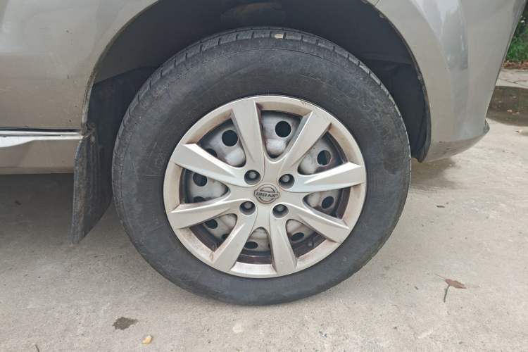 Used Jinbei New Hiace X30L 2021 1.5L Wealth Central Air Conditioning Edition Van China VI Standard SWC15M Right Front Wheel Hub