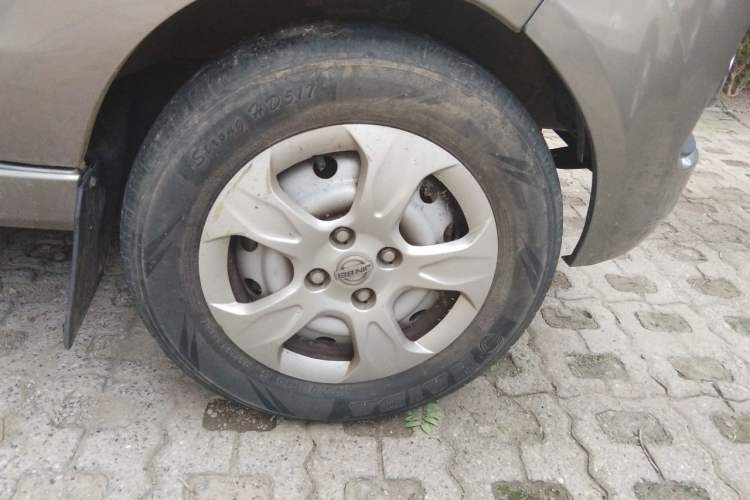 Used Jinbei New Hiace X30L 2021 1.5L Wealth Edition Bus Non-Air-Conditioned China VI Standard SWC15M Right Front Wheel Hub