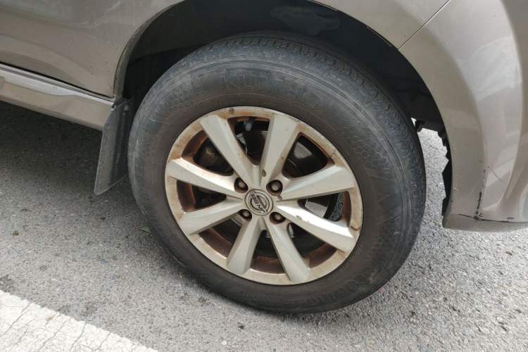 Used Jinbei New Hiace X30L 2021 1.5L Business Central Air-Conditioned Coach China VI Standard SWC15M Right Front Wheel Hub