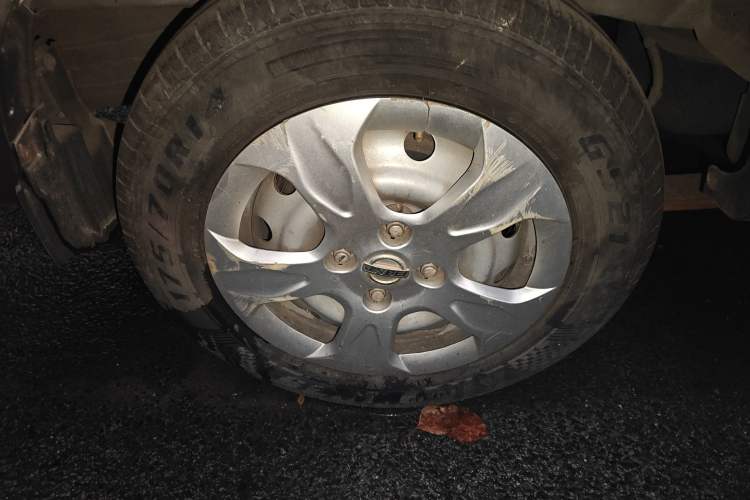 Used Jinbei New Hiace X30L 2021 1.5L Wealth Central Air Conditioning Edition Van China VI Standard SWC15M Right Front Wheel Hub