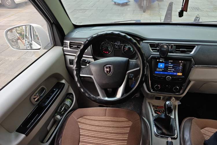 Used Jinbei New Hiace X30L 2021 1.5L Business Van Non-Air-Conditioned Version China VI Standard SWC15M Steering Wheel