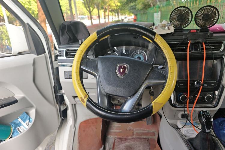 Used Jinbei New Hiace X30L 2021 1.5L Business Central Air-Conditioned Coach China VI Standard SWC15M Steering Wheel