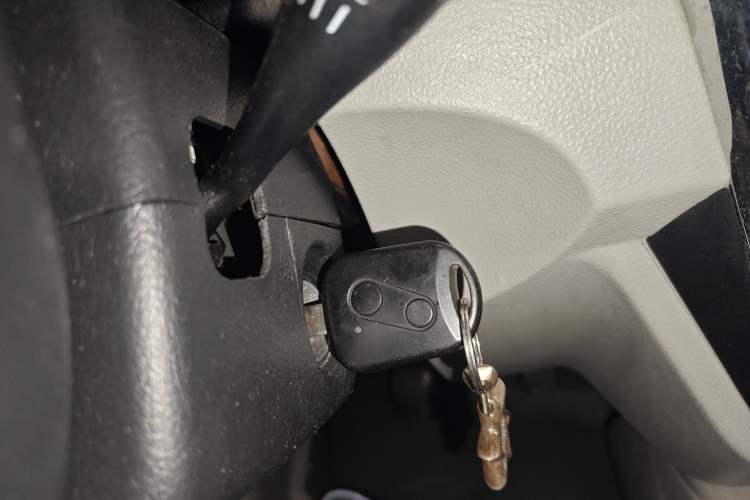 Used Jinbei New Hiace X30L 2021 1.5L Wealth Central Air Conditioning Edition Van China VI Standard SWC15M Vehicle Key