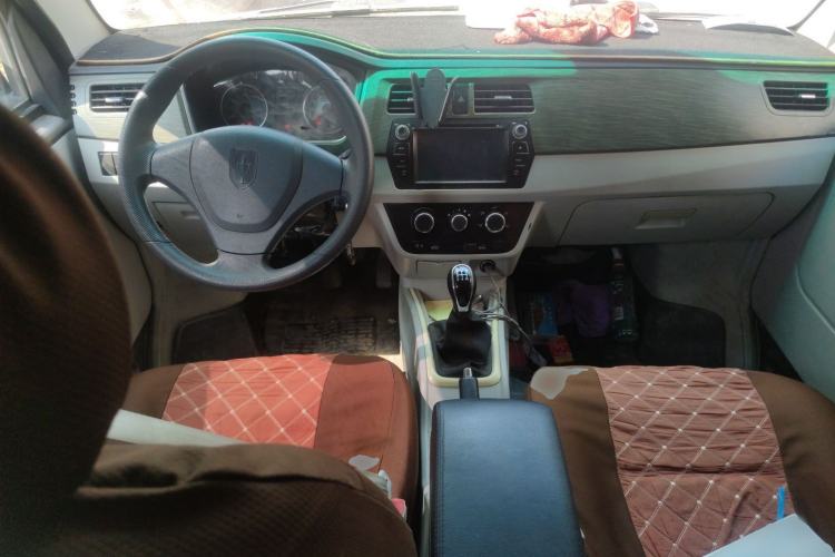 Used Jinbei New Hiace X30L 2021 1.5L Wealth Central Air Conditioning Version Coach China VI Standard SWC15M Center Console