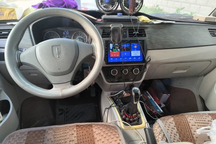 Used Jinbei New Hiace X30L 2021 1.5L Wealth Edition Bus Non-Air-Conditioned China VI Standard SWC15M Center Console