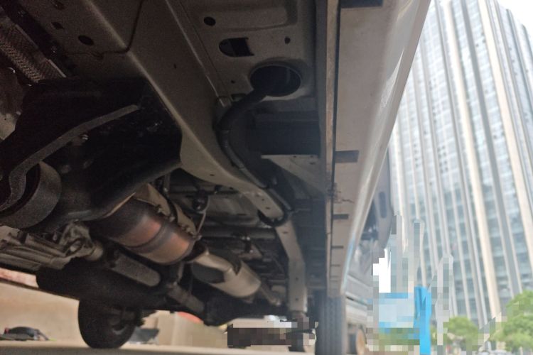 Used Jinbei New Hiace X30L 2021 1.5L Wealth Edition Bus Non-Air-Conditioned China VI Standard SWC15M Chassis Front Left
