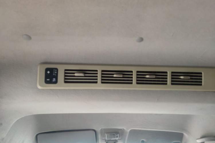 Used Jinbei New Hiace X30L 2021 1.5L Wealth Central Air Conditioning Version Coach China VI Standard SWC15M Headliner