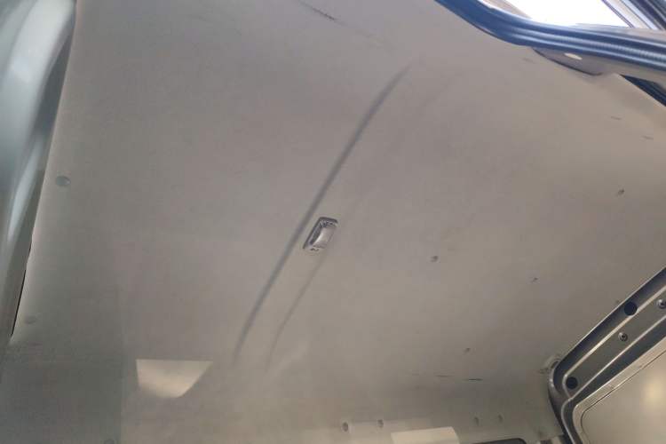 Used Jinbei New Hiace X30L 2021 1.5L Wealth Van Non-Air-Conditioned Version China VI Standard SWC15M Headliner
