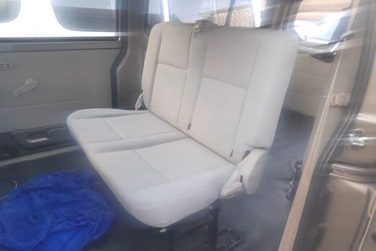 Used Jinbei New Hiace X30L 2021 1.5L Wealth Edition Bus Non-Air-Conditioned China VI Standard SWC15M Interior 4